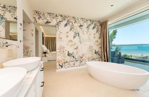 Ljubac Villa | Villa Four Seasons Seaside B with heated pool and jacuzzi, Zadar