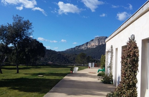 Saint-Mathieu-de-Treviers Villa | Villa in the south of France, exceptional setting, swimming pool, calm, wellness