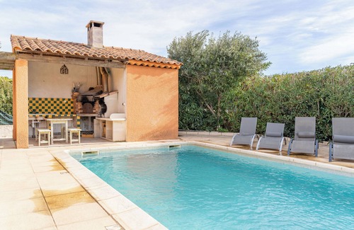 Saint-Mitre-les-Remparts Villa | Villa - Swimming pool - Air conditioning - Close to beaches - Pizza oven - Barbecue