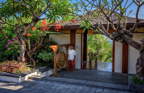 Kutuh Villa | Villa Frangipani- a luxury tropical lifestyle cliff top ocean view pool Villa❤️