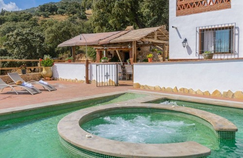 Iznajar Villa | Villa Fraskito Iznájar by Ruralidays