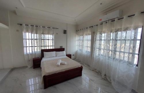 Abomey-Calavi Villa | villa front de mer