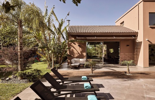 Alikianos Villa | Villa Fuerte, Heated pool, Amazing Yard