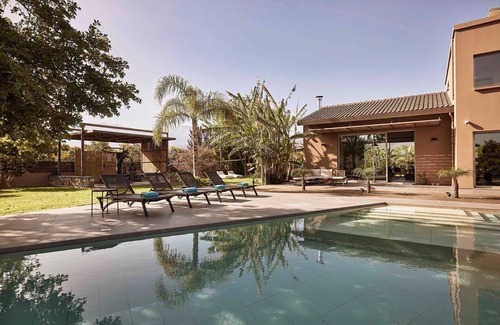 Alikianos Villa | Villa Fuerte I Free 2 7-seater Minivans, Private *Heated pool