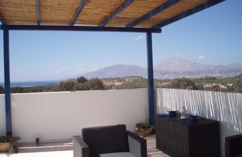 Kamilari House | villa fully equipped with swimming pool and sea view and 360 °