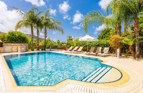 Neo Chorio Villa | Villa Galina - Five Bedroom Villa, Sleeps 11