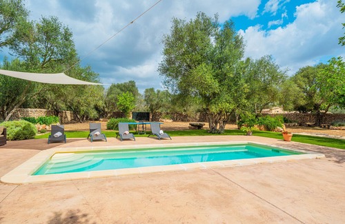 Llucmajor Villa | Villa 'Garraseca' with Mountain Views, Wi-Fi and Air Conditioning