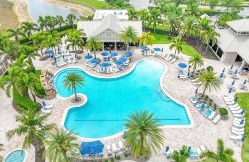 Naples Villa | Villa Gated community between Naples and Marco Island beaches near golf courses