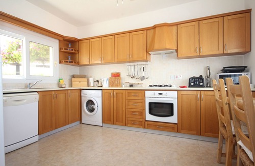 Karsiyaka Villa | Villa Georgina Location Location Location Location Right on the sea