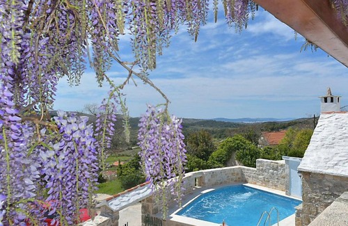 Donji Humac House | Villa Glicinia by Interhome