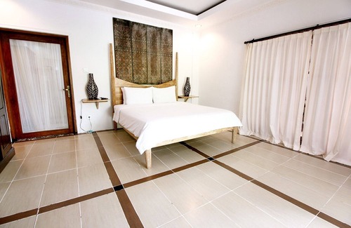 Central Seminyak Bed & Breakfast | Villa Go Bed and breakfast
