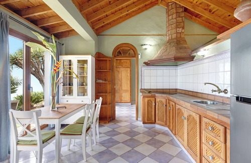 Tijarafe Villa | Villa 'Gorgonia' with Sea View, Private Garden and Wi-Fi