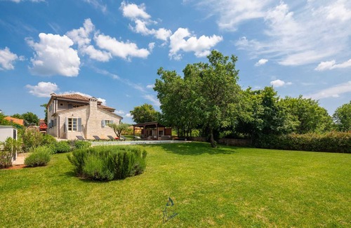 Mofardini Villa | Villa Grando I with heated pool
