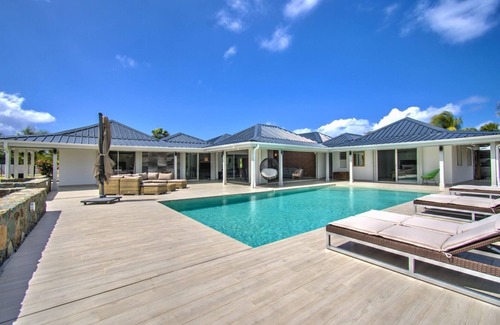 Plum Bay House | Villa Grenadine Dans le Domaine des Terres Basses à 3 Minutes de la Plage