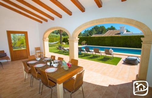 Tarraula Villa | Villa Harmony by Abahana Villas