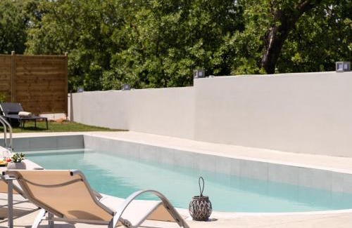 Monopari House | Villa Hercules - Refreshing Pool & Hydromassage