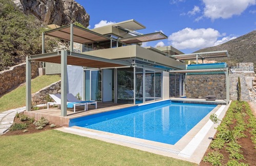 Livadia Villa | Villa Hermes - Extravagant, hideaway villa by the sea