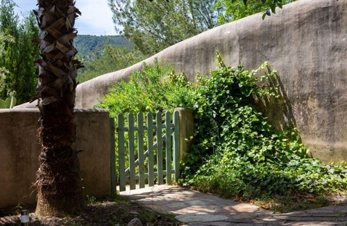 Canyelles House | Villa Hermosa at Masia Nur