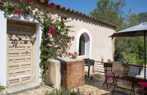 Canyelles House | Villa Hermosa at Masia Nur