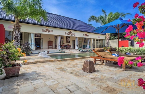 Dencarik Villa | Villa HI-KU-ME, Bali - Where Beauty and Artistry Unite in Harmony!