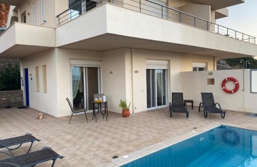 Vathi House | Villa Hibiscus, piscine privée avec une vue splendide