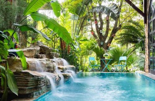 Phuc Yen House | Villa Hoa Xương Rồng - Venus resort - trên đồi view thoáng 4 ngủ - Bếp Khách - BBQ bể bơi karaoke free