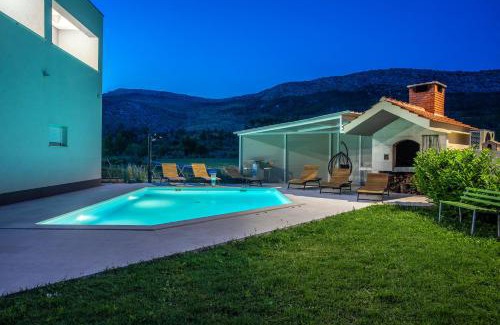Tugare Villa | Villa Honey with private pool, near Split