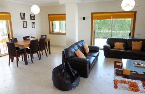 Patroves Villa | Villa Hunes - Bright modern villa, private pool, walk to restaurants, easy.