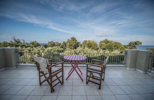 Pyrgos Villa | Villa Ilida, access to sea, balcony on the Ionian Sea within an olivegrove