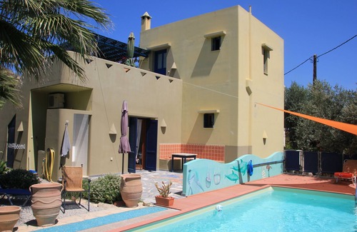 Kamilari House | Villa Ilona - The artist's house with private pool and large garden