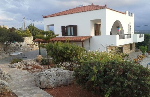 Plaka Villa | Villa in a unique location with pool, beautiful gardens mountain and sea views.