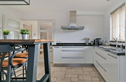 Zeewolde Villa | Villa in Bosrijk near Horsterwold Forest