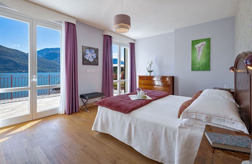 Naggio Villa | Villa in Calozzo with 7 bedrooms sleeps 14