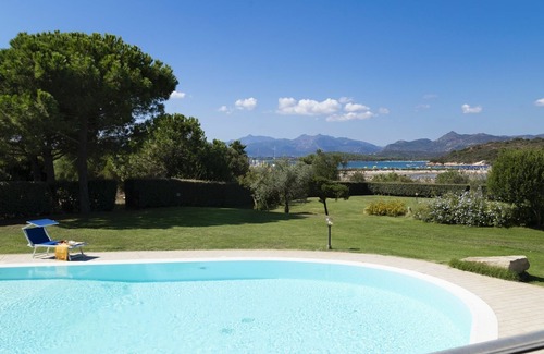 Capo Coda Cavallo Villa | Villa in Capo Coda Cavallo with 6 bedrooms sleeps 12