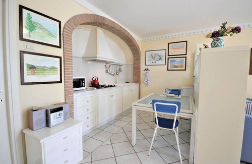Il Borgo House | Villa in Cortona with Pool and Valley Views