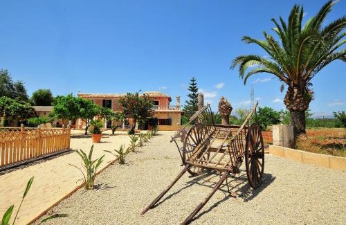Costitx House | Villa in Costitx with Pool and Views