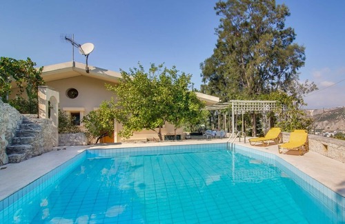 Maladhes Villa | Villa in Crete with Private Pool & Views