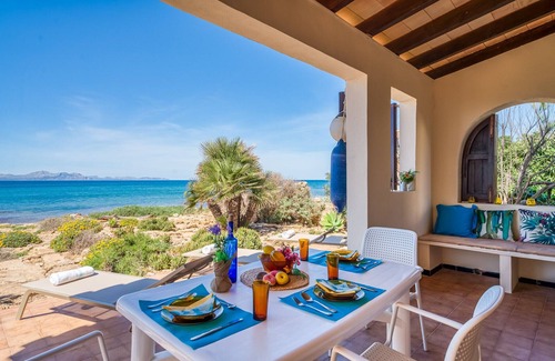 Urbanizacion S'Estanyol House | Villa in front of the sea Casa Sa Nau in Mallorca