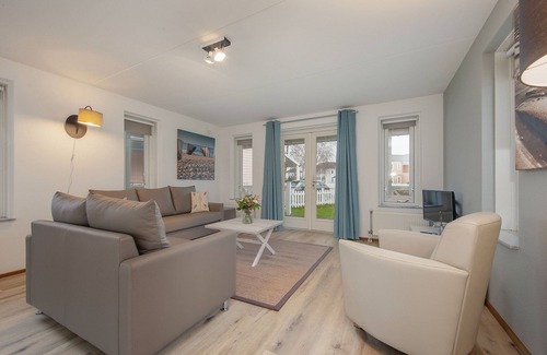 Municipality of Hellevoetsluis Villa | Villa in Hellevoetsluis near North Sea Beach