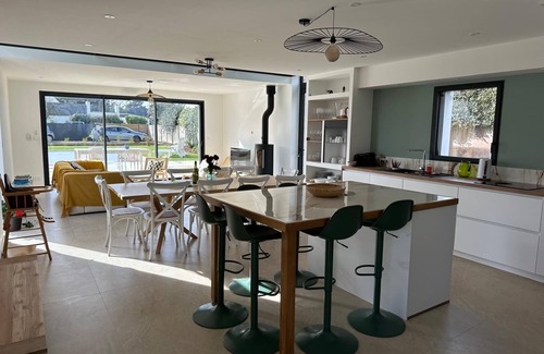 Larmor-Baden Villa | Villa in Larmor-Baden, swimming pool, pôele and pétanque court 100m from the sea