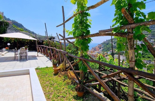 Minori Villa | Villa in Lemon Grove with Sea Views & Sea Breeze