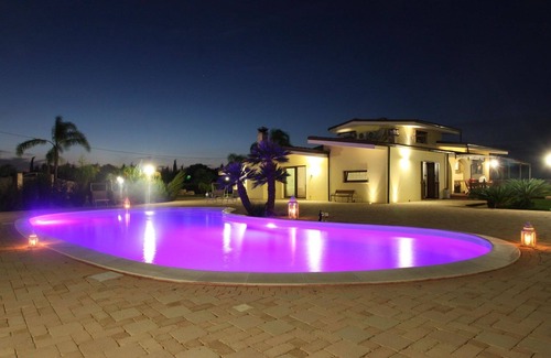 Melissano Villa | Villa in Melissano with 4 bedrooms sleeps 12