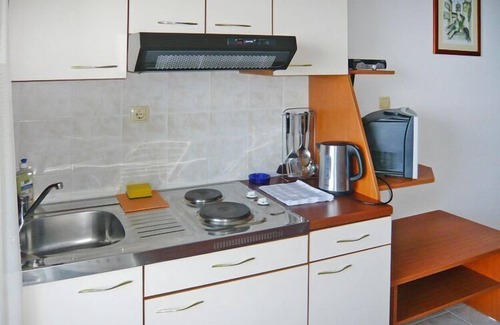 Omis Apartment | Villa in Nemira with Sea Views and Hiking