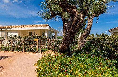 Cardedu House | Villa in new residence with shared swimming pool and air conditioning