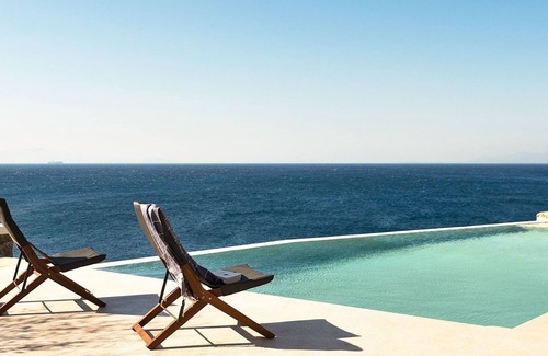 Agios Ioannis Villa | Villa in Ornos with 6 bedrooms sleeps 12