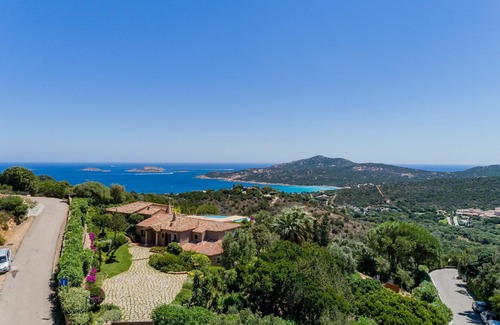 Pantogia Villa | Villa in Pantogia with 9 bedrooms sleeps 18
