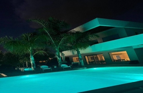 Patras Villa | Villa in Patras with Pool near Beach