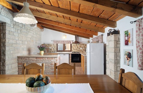 Pazin Villa | VILLA IN PEACEFUL LOCATION, NATURE, HEATED SWIMMING POOL, SUITABLE FOR CHILDREN