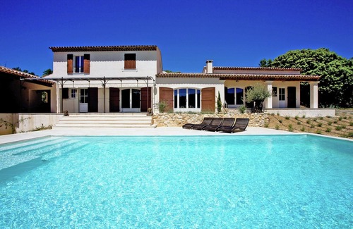 Martres-Tolosane Villa | Villa in Provence with Infinity Pool