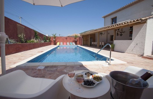 Roquebrun Villa | Villa in Roquebrun with Heated Pool & Terrace